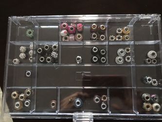 Box of beads for necklace / bracelet