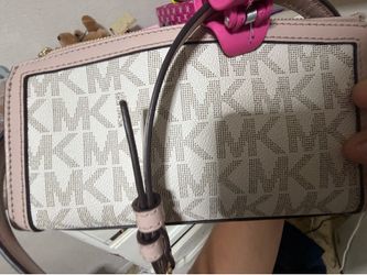 Mk purse very new