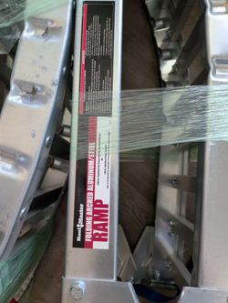 Haul Master Folding Arched Aluminum Truck Ramps - 1400 lb capacity. Ex - $80