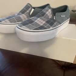 New Vans Shoes Size 9