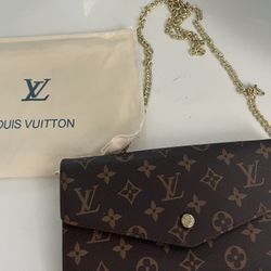 Wallet With Chain