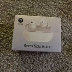 Beats Solo Buds