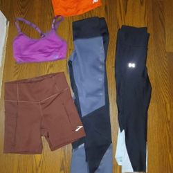 Great Gift .🎁New Kids Name Brand Taking Any Offers 