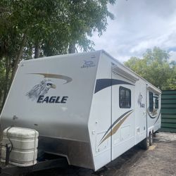 2010 Jayco 320 Eagle Travel Trailer 