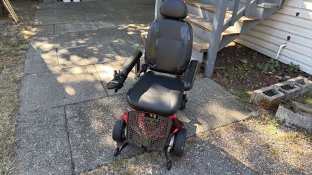 Electric wheelchair
