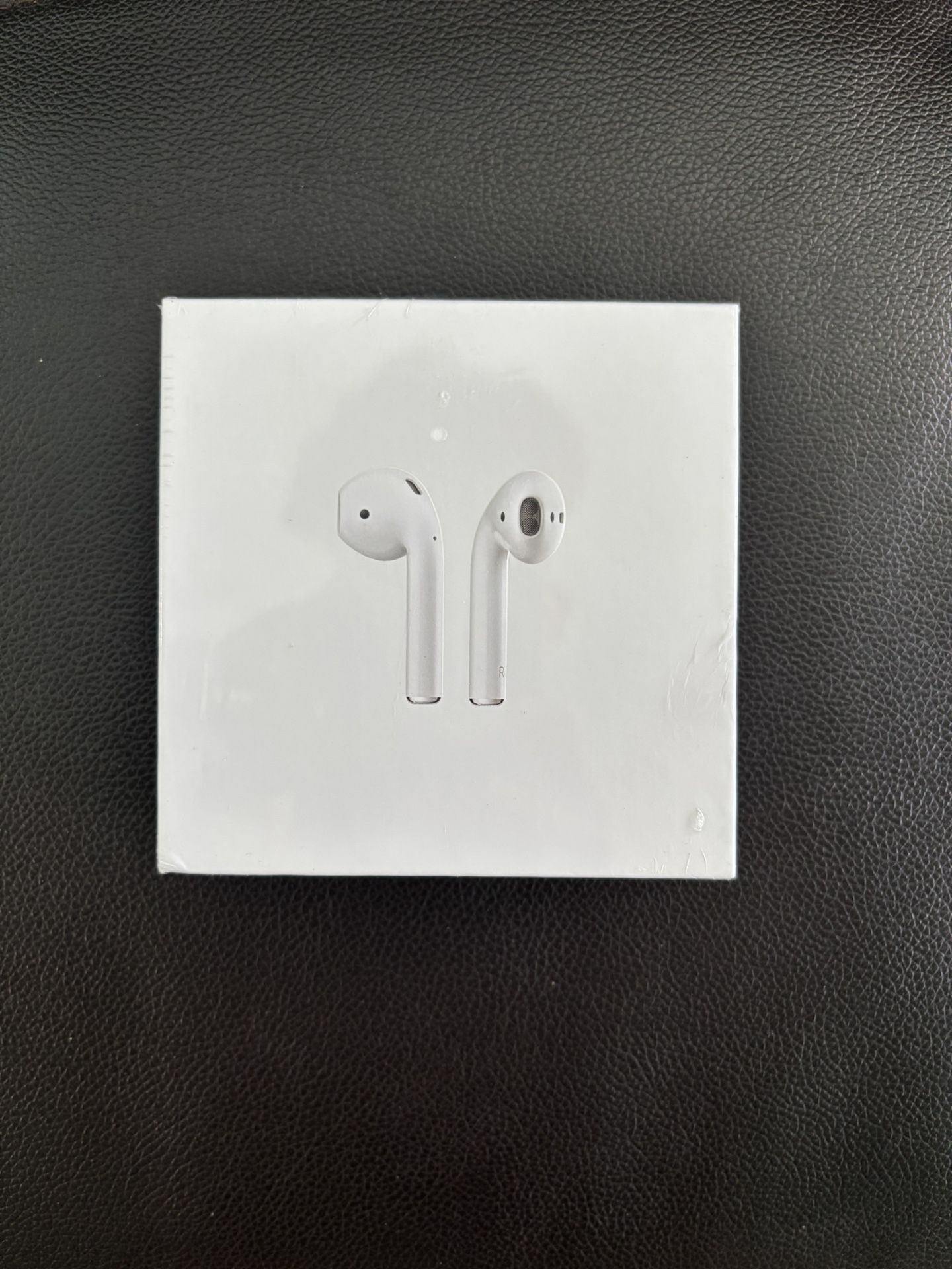 Airpods (Second Gen)