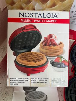 5” Nostalgia Mini Waffle Maker