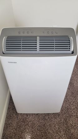 Toshiba Portable Air Conditioner (AC/Heat/Dehumid) 14,000 BTU