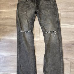 Levi’s Size 33,32 Gray Straight Legged