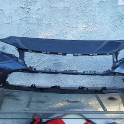 2021-2023 TOYOTA VENZA FRONT BUMPER COVER OEM 