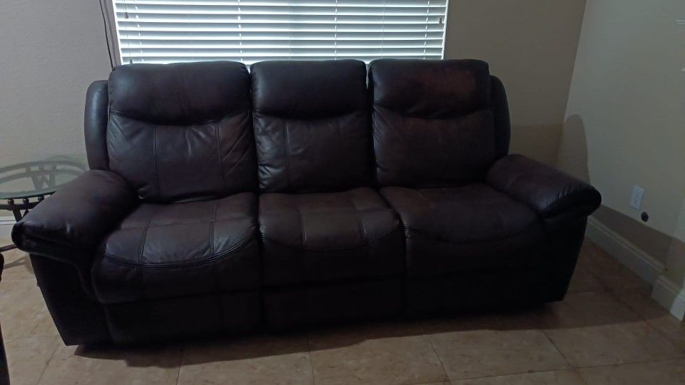 Love Sofa And Couch With Recliners