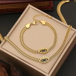 Evil Eye Necklace With Bracelet 
