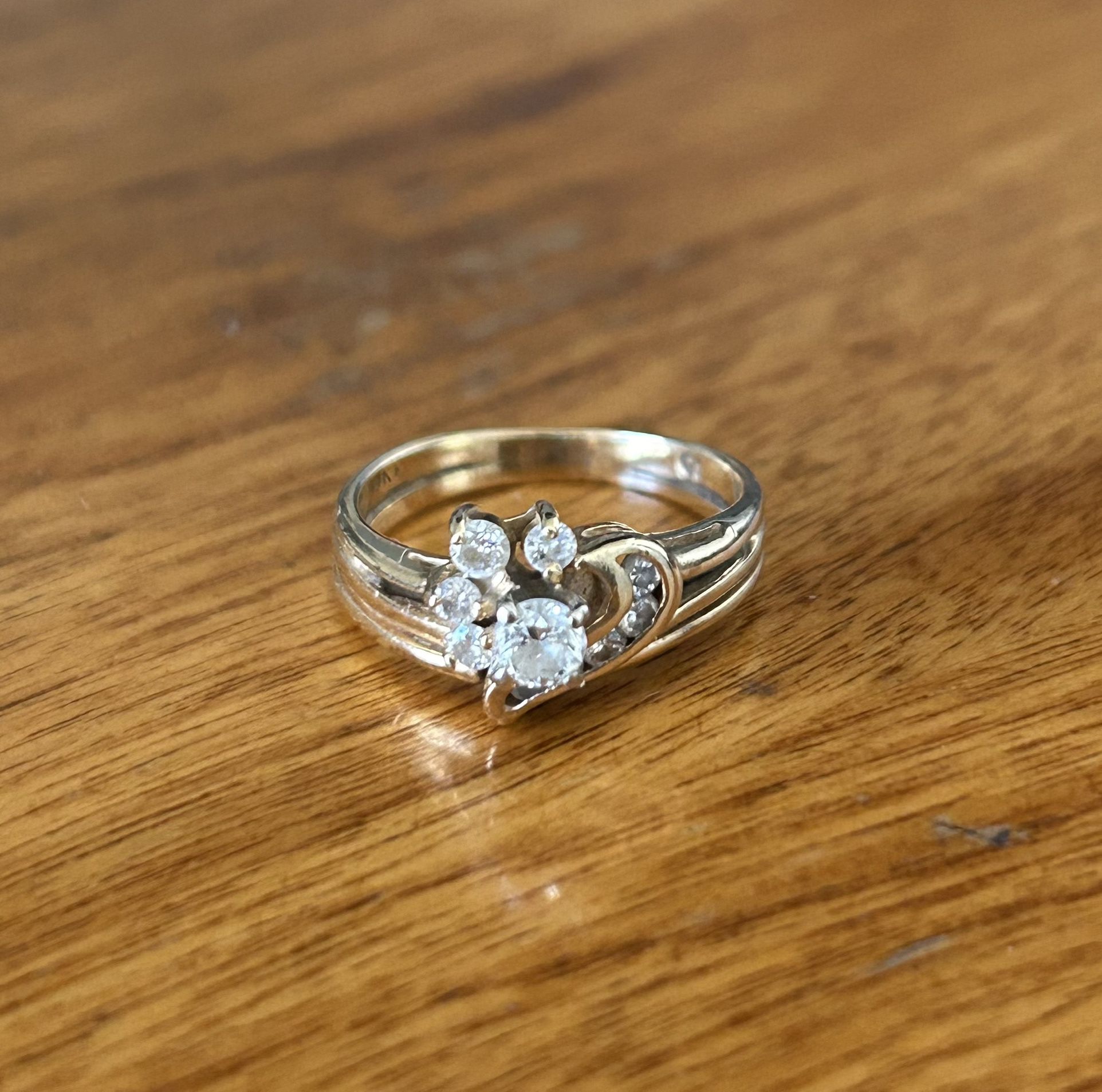 Women’s Heart Diamond Wedding Ring Set - Size 4