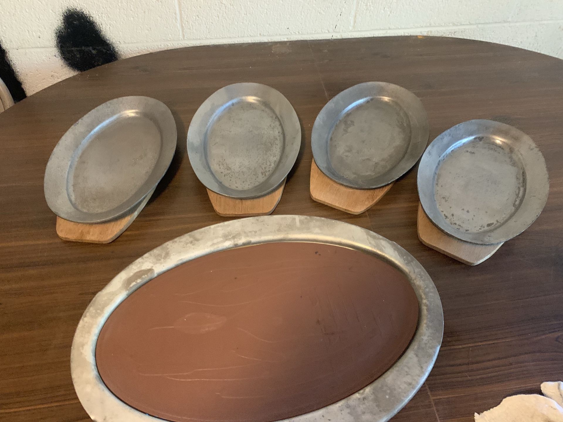 Vintage plates for grilling all for $8