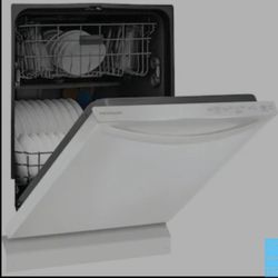 Frigidaire 24-in Top Control Built-in Dishwasher 