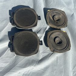 Auto spreakers, 6 1/2inch used, with new grills