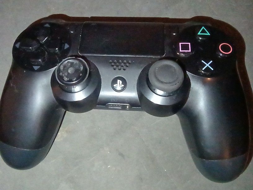 PlayStation 4 Controller 