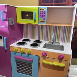 Kids Playing Kitchen 