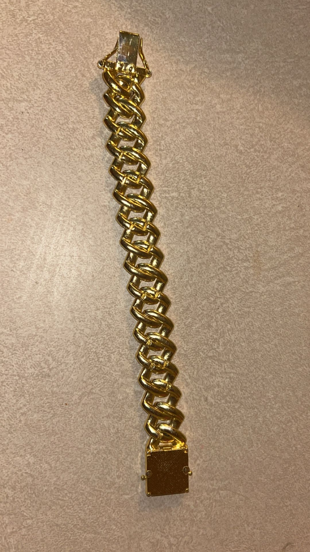 Prong white and gold bracelet