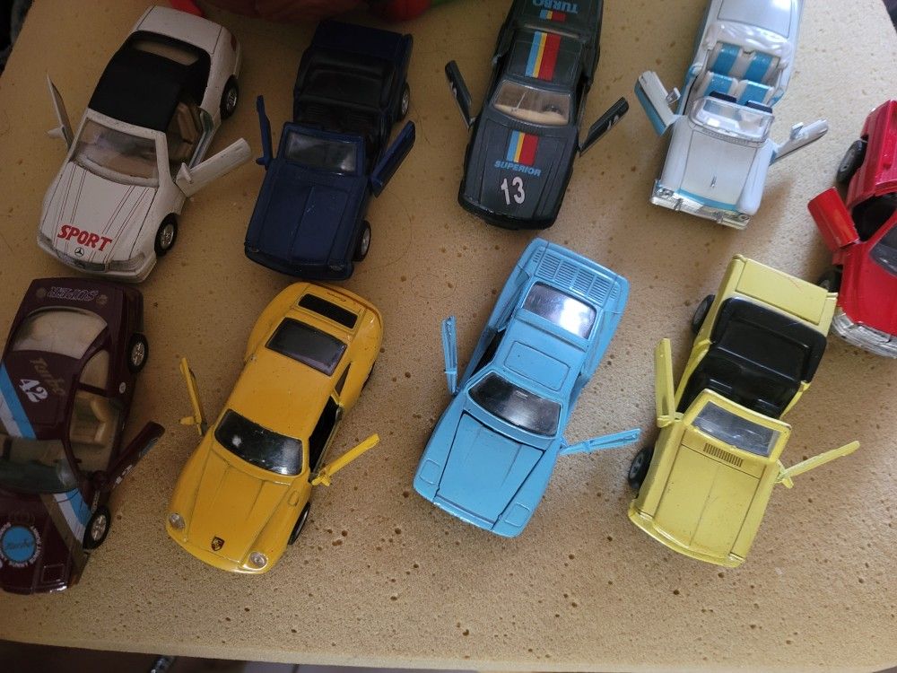 New, Star Wars The Mandalorian Plus 9 Revolutionary Cars Together