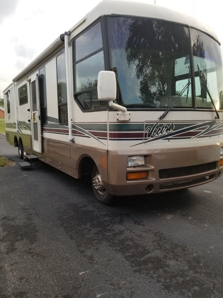 1997 Winnebago Vectra Grand Tour