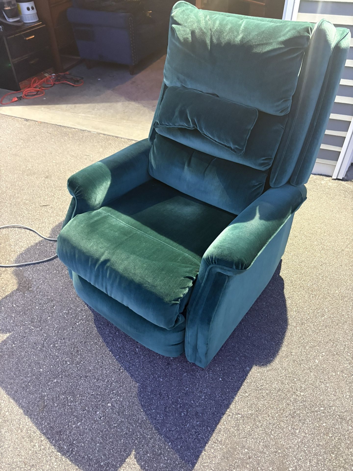 Sonoid Massage Recliner