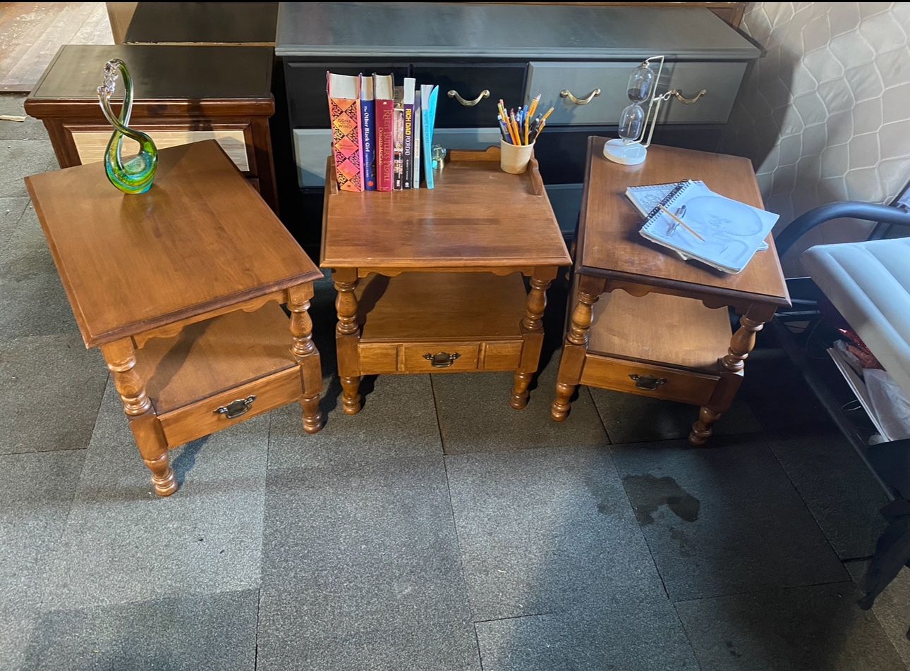 Side Desks