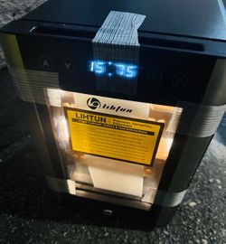 NEW 16 L Electronic Cigar Storage Humidor - $150 Price is Firm - Holds up to 100