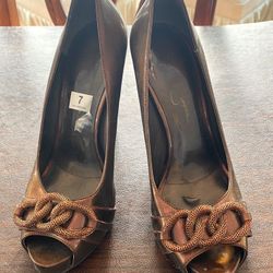 Woman’s Heel. Copper Metallic 