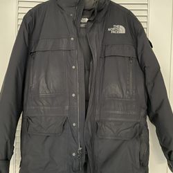 The Northface Men’s McMurdo Parka III size Medium