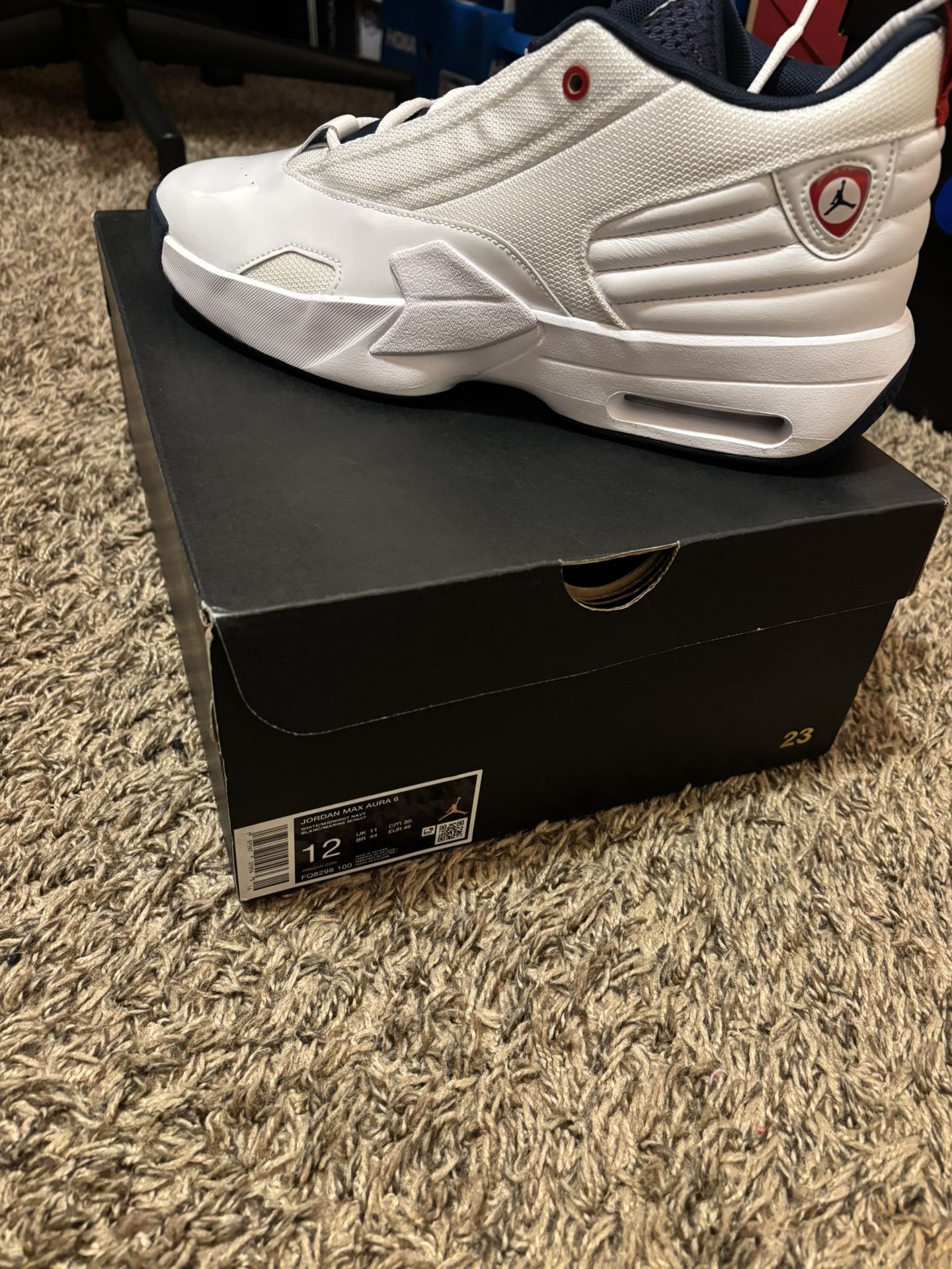 Jordan Max Aura 6