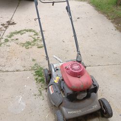 Honda Lawn Mower (Doesn't Run)