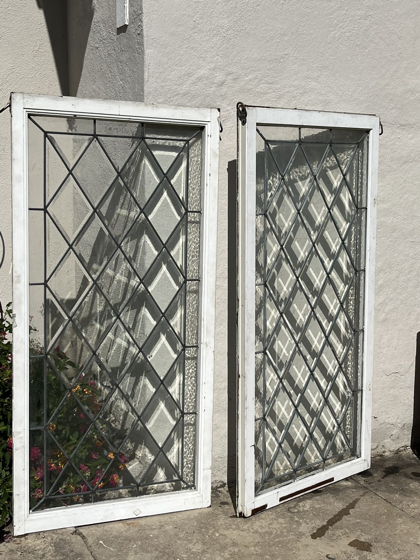 Large Decorative Diamond Leaded Glass Windows for Sale in Long Beach