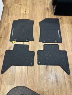 2014 TOYOTA TACOMA FLOOR MATS