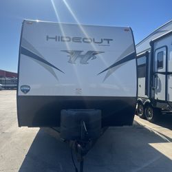 Hideout 28 Ft