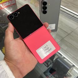 Z Flip 7 Unlocked. Cash Or $10 Down W Approval 