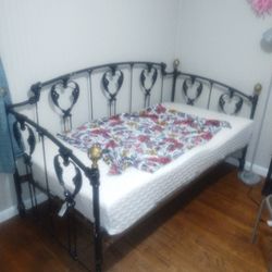 Antique Elliott Designs Rare Classic Heart Day Daybed