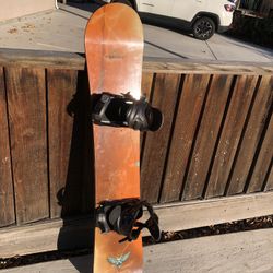 Freesport Dragon Snowboard 149 cm w/med size bindings