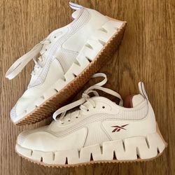 WOMENS REEBOK ZIG SHOES