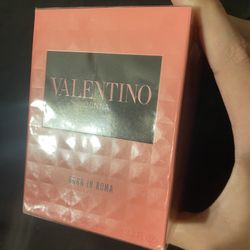 Valentino Born in Roma Women’s Perfume – 3.4 FL OZ – Brand New & Sealed – $70 OBO