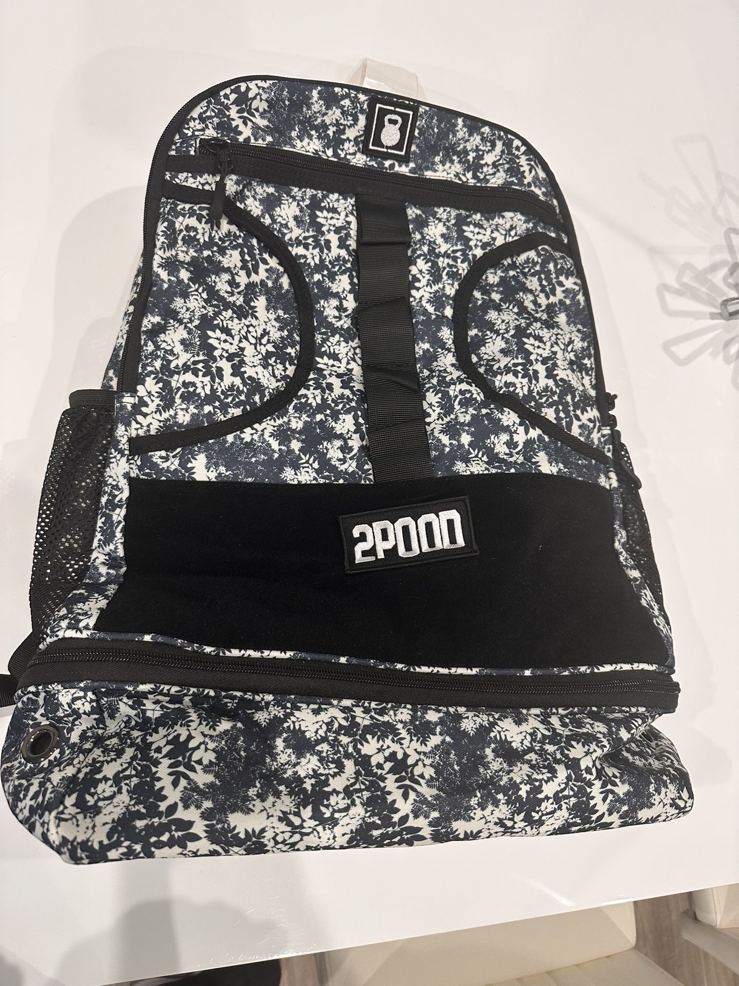 2Pood Performance gym Backpack 