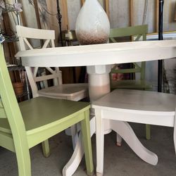 Wood Table And Chairs 