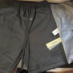 Essentials Shorts Black Medium