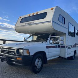 Toyota RV Camper Warrior 92 Motorhome