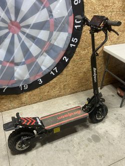 Arwibon Q30 electric scooter.