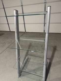 STRONG STEREO SHELVES