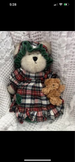 Cindy McSnoozle w/Cuddles Boyd’s Bear