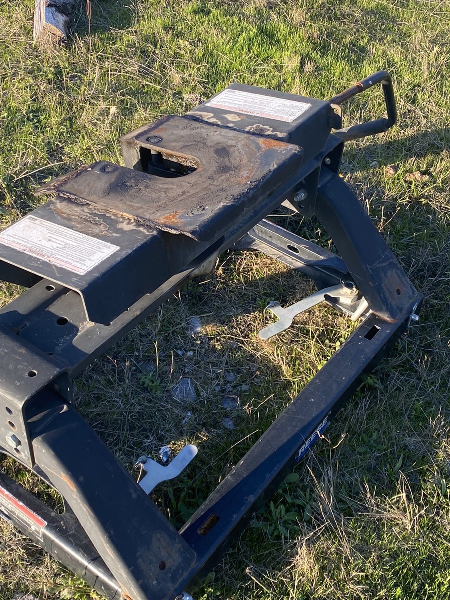 Reese 16k 5th Wheel Hitch