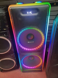 Excellent Gift 🎁 Item for Father's day.  Double 15" Woofers Loud Kareoke.  Brand New 🎤
