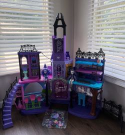 Monster High, Barbie House comes with furniture, accessories, and two Monster High Barbies Monster High, Barbie House comes with furniture, accessorie